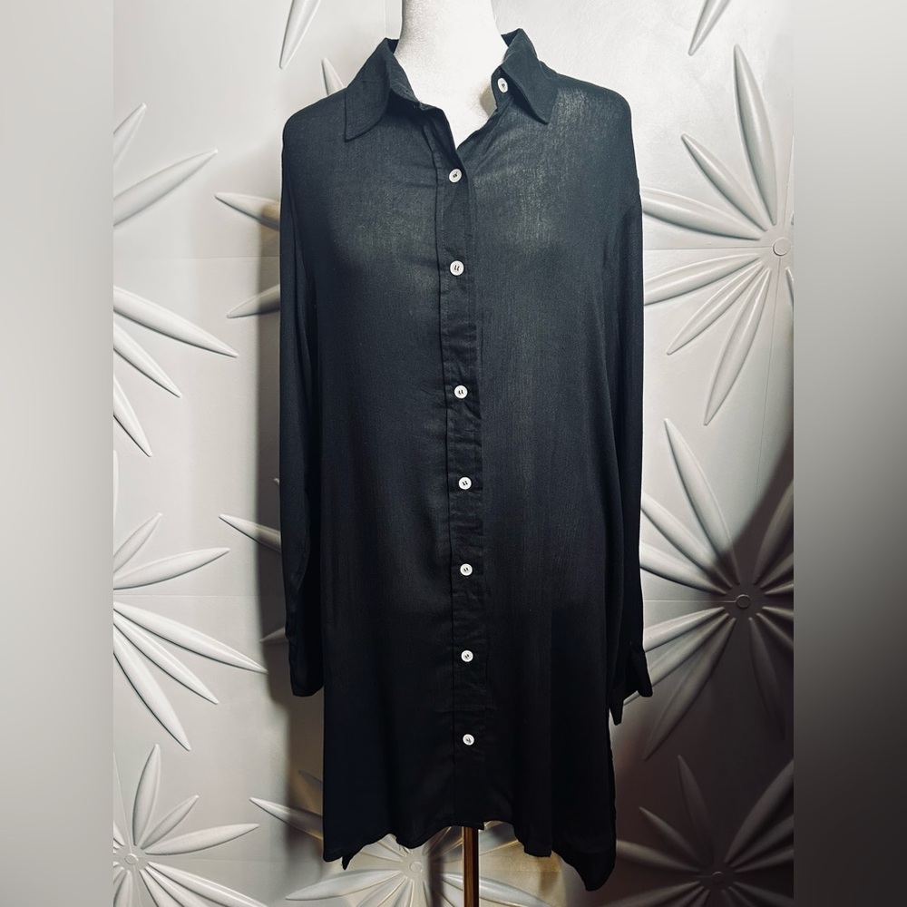 EUC Bella by Becker SZ L/XL Elegant Black button front hi/lo tunic top/bust 48”
